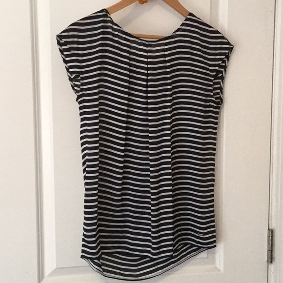 Tommy Hilfiger top - Picture 1 of 2